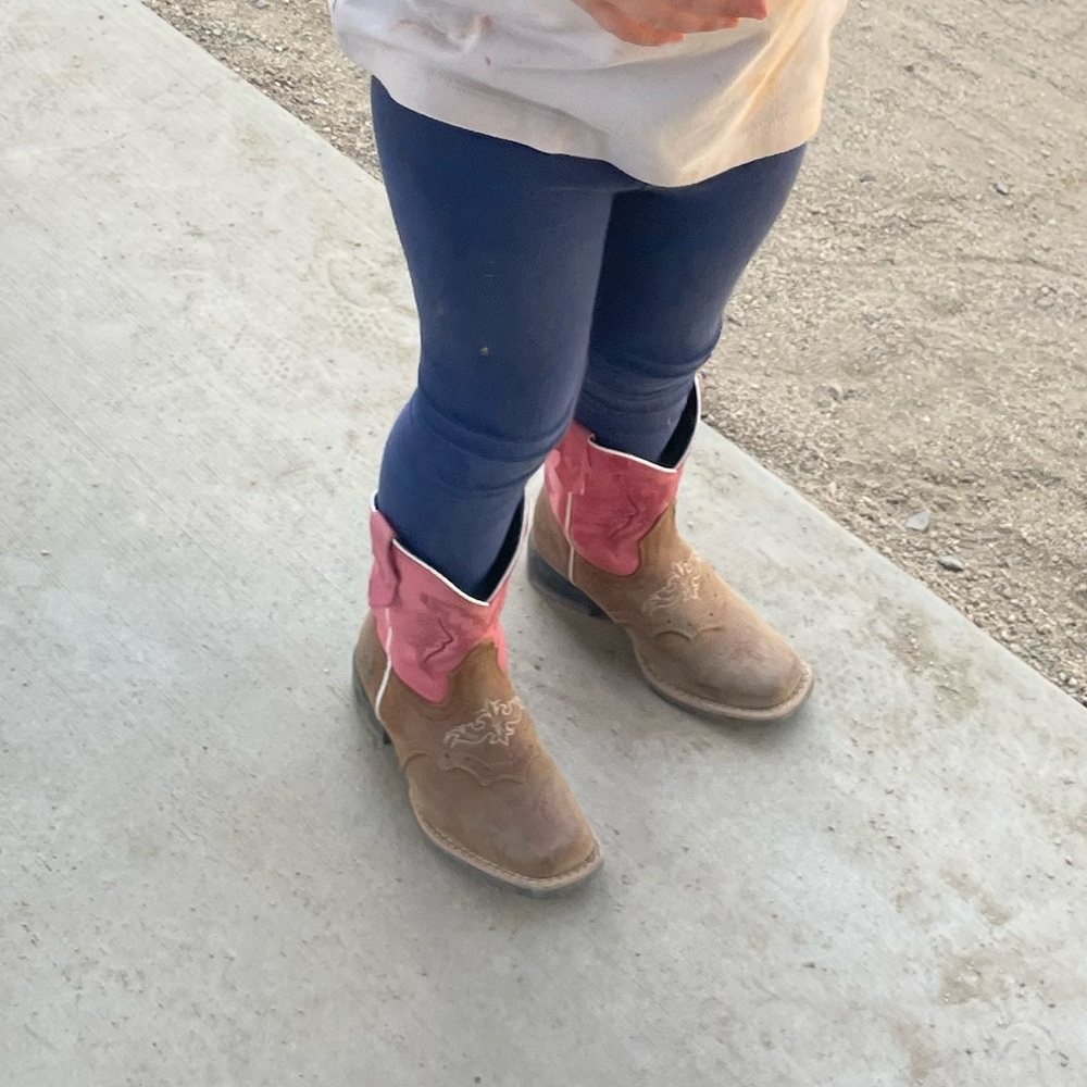 TX GOLD MINORS PINK ANGEL SQUARE TOE KIDS COWBOY BOOTS!  Worn three times.